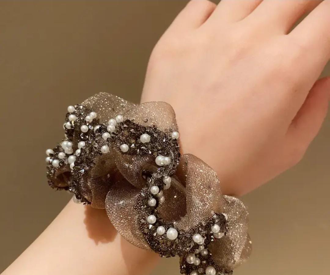 TISSUE SCRUNCHIE