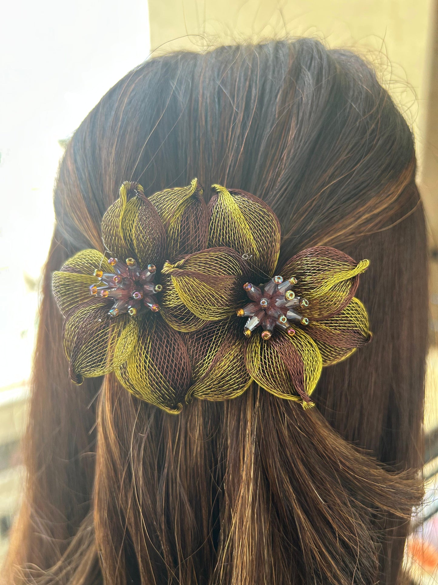 PREMIUM FLORAL BACKPIN