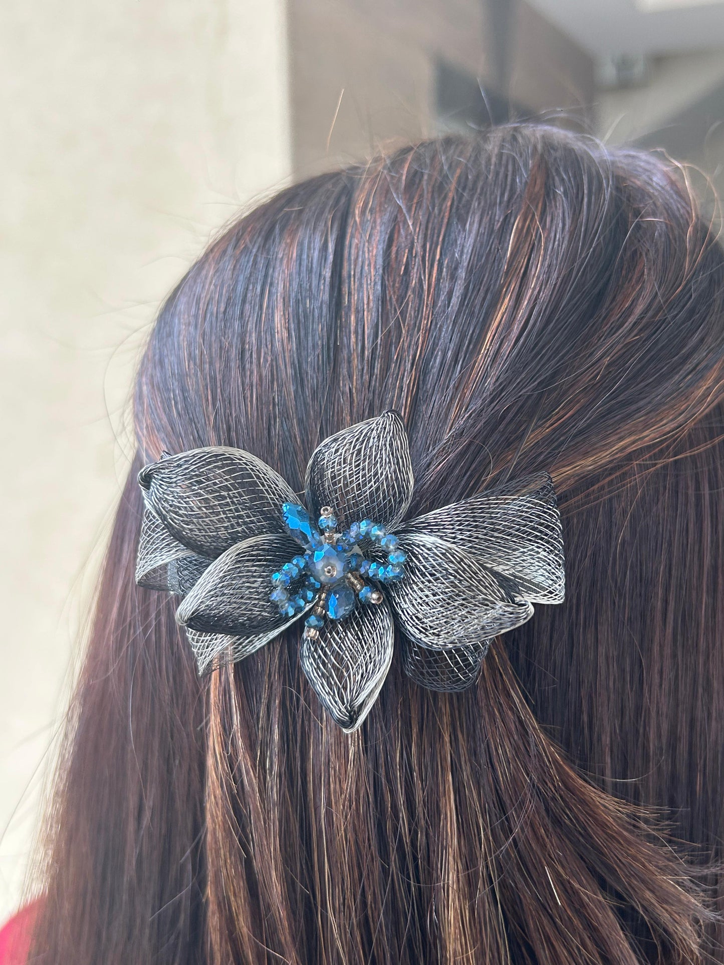 PREMIUM FLORAL BACKPIN