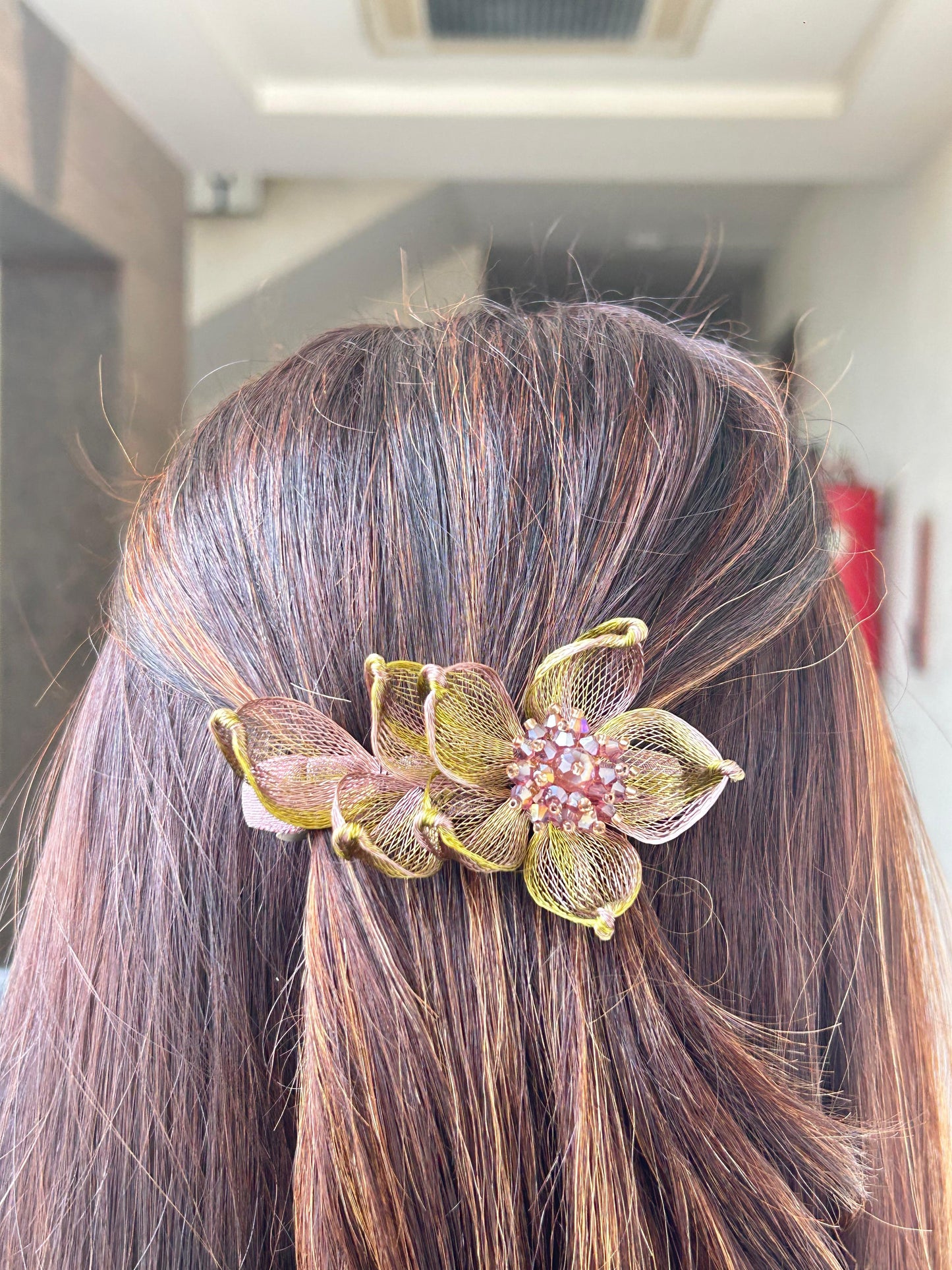 PREMIUM FLORAL BACKPIN