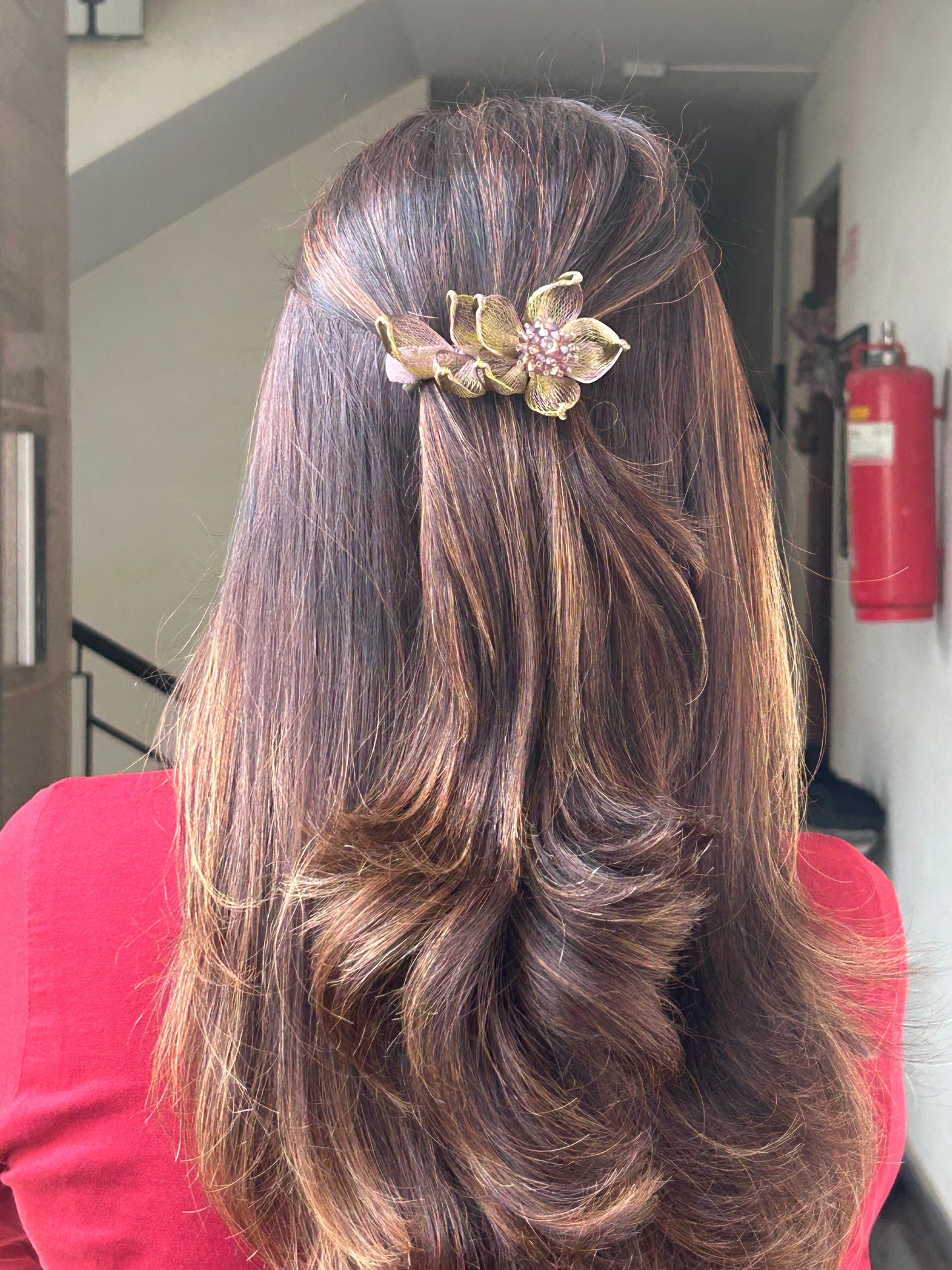PREMIUM FLORAL BACKPIN