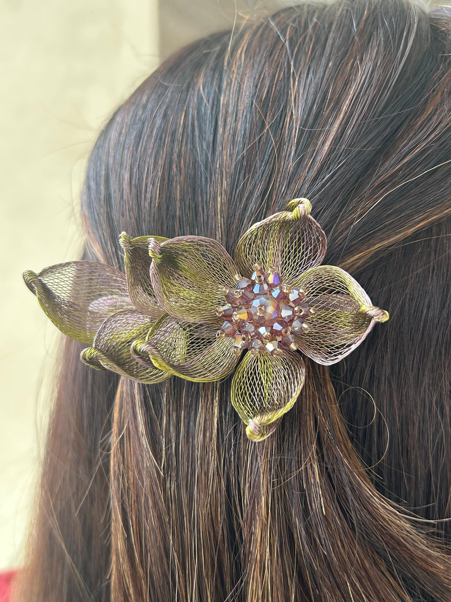 PREMIUM FLORAL BACKPIN