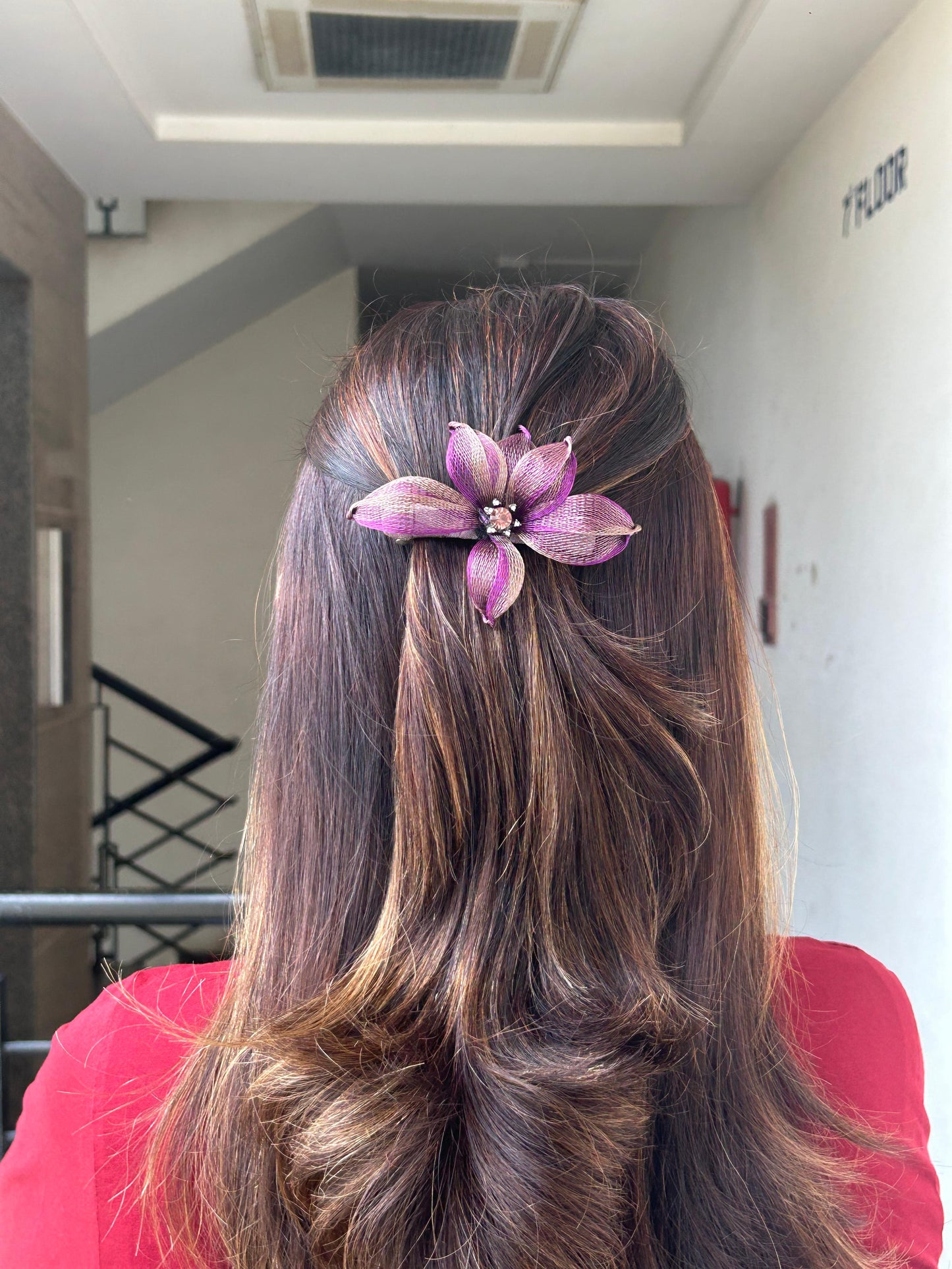 PREMIUM FLORAL BACKPIN