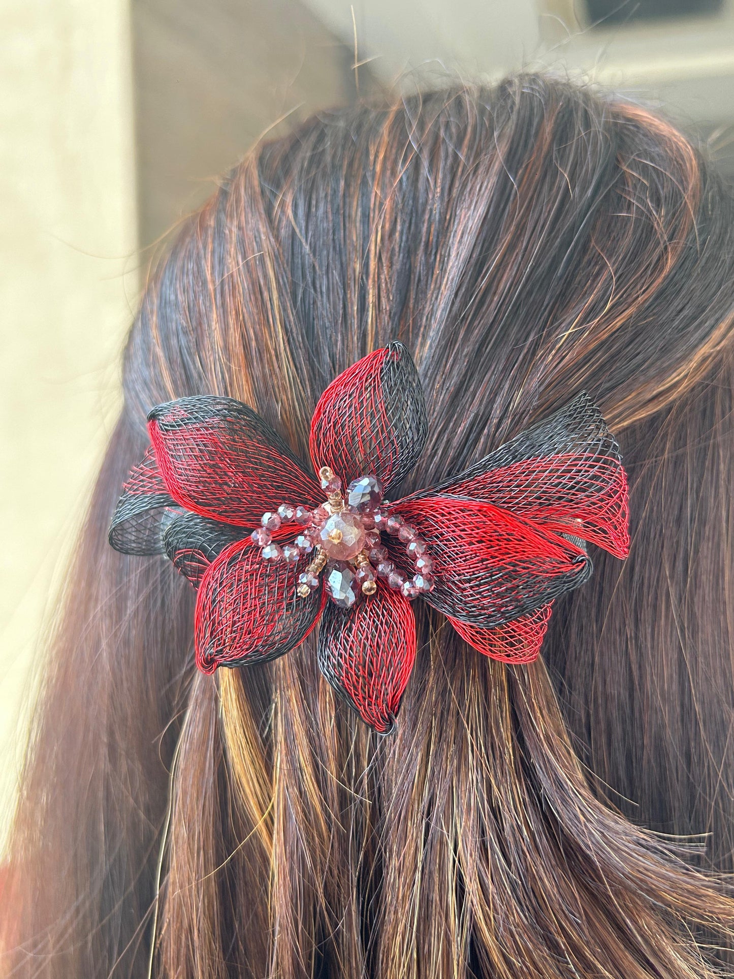PREMIUM FLORAL BACKPIN