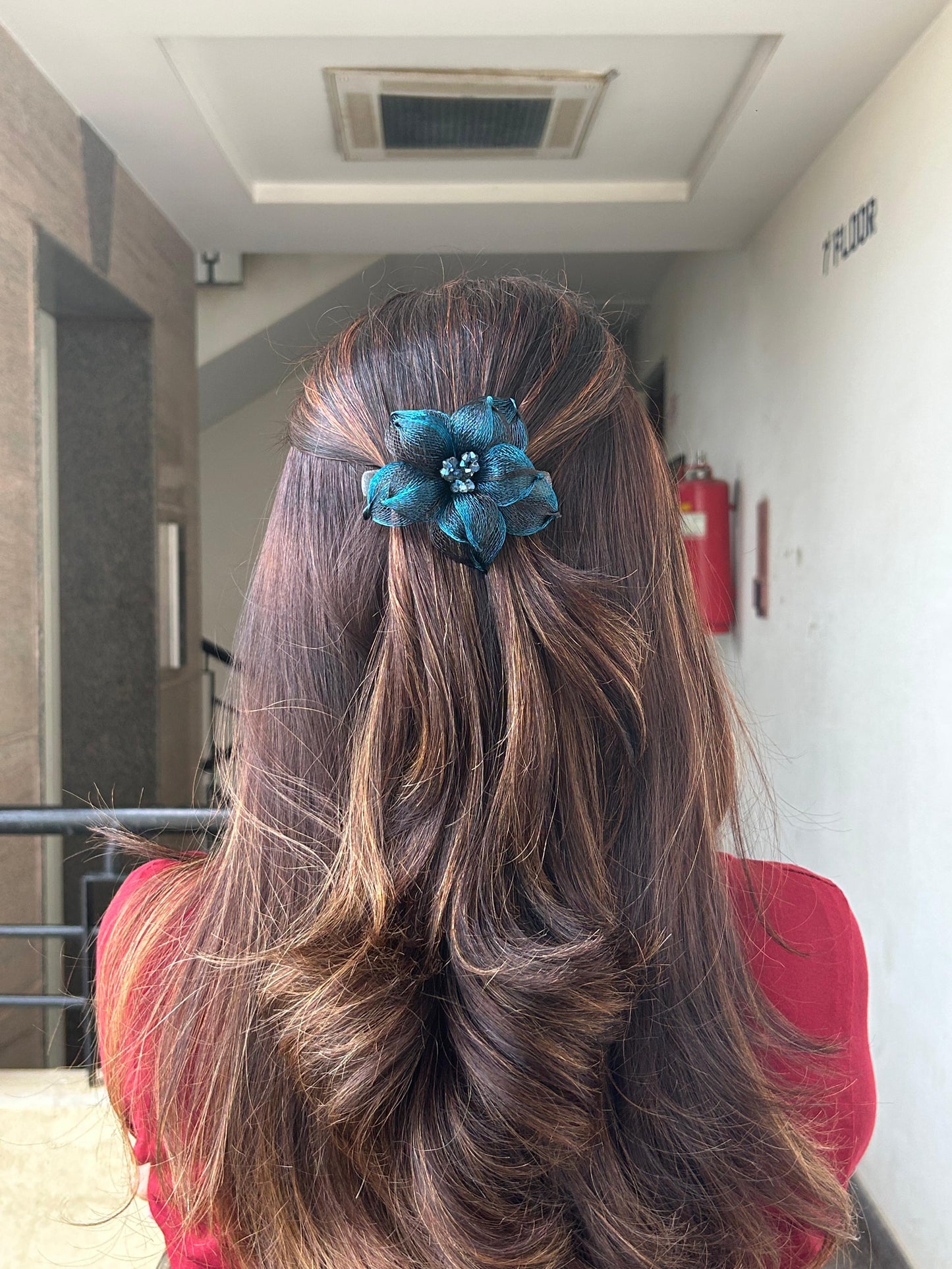 PREMIUM FLORAL BACKPIN