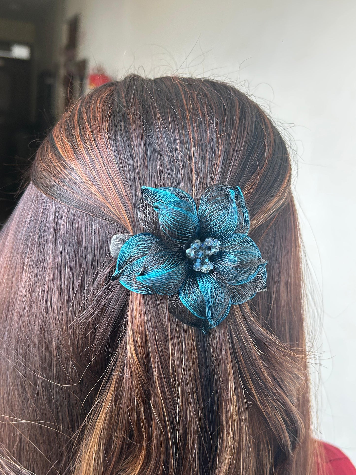 PREMIUM FLORAL BACKPIN