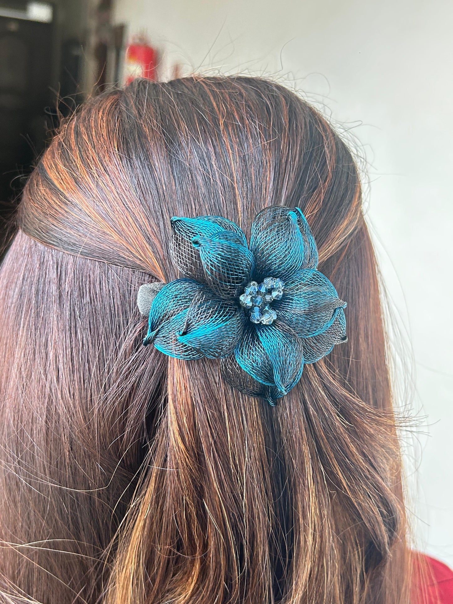 PREMIUM FLORAL BACKPIN