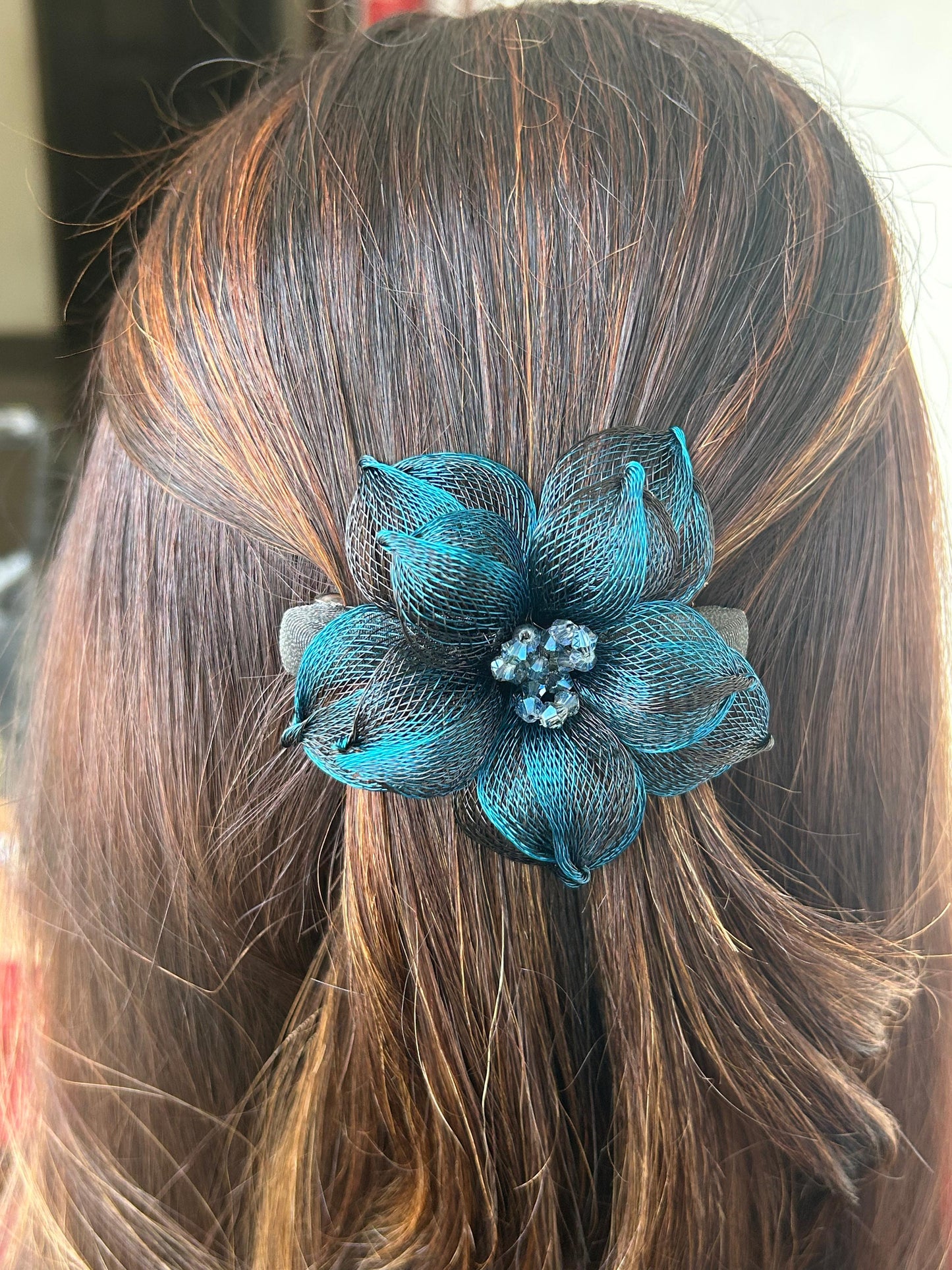 PREMIUM FLORAL BACKPIN