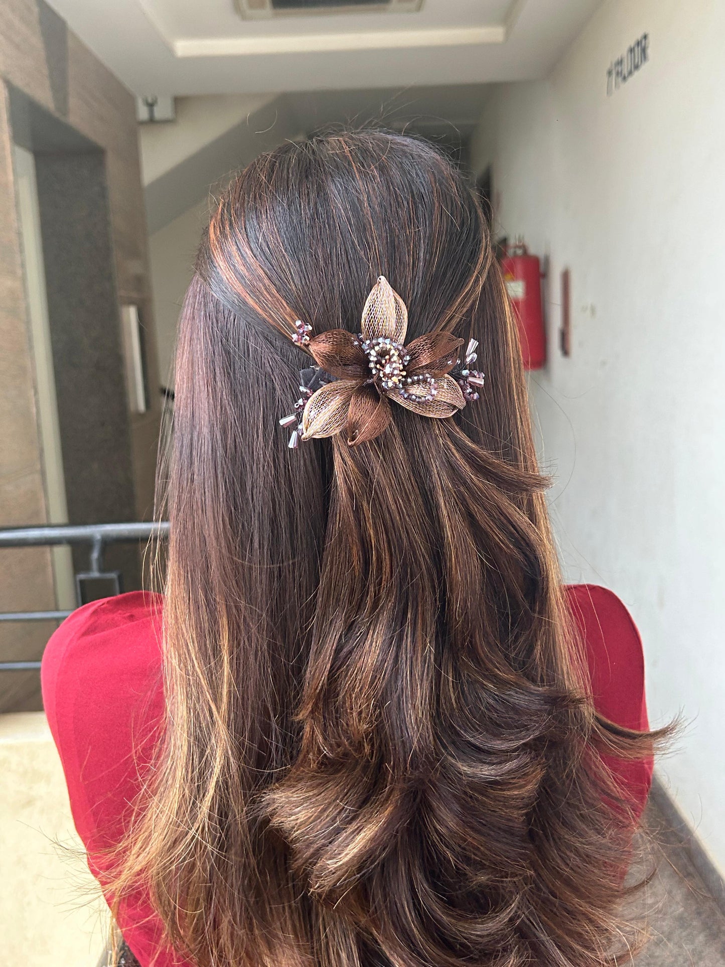 PREMIUM FLORAL BACKPIN