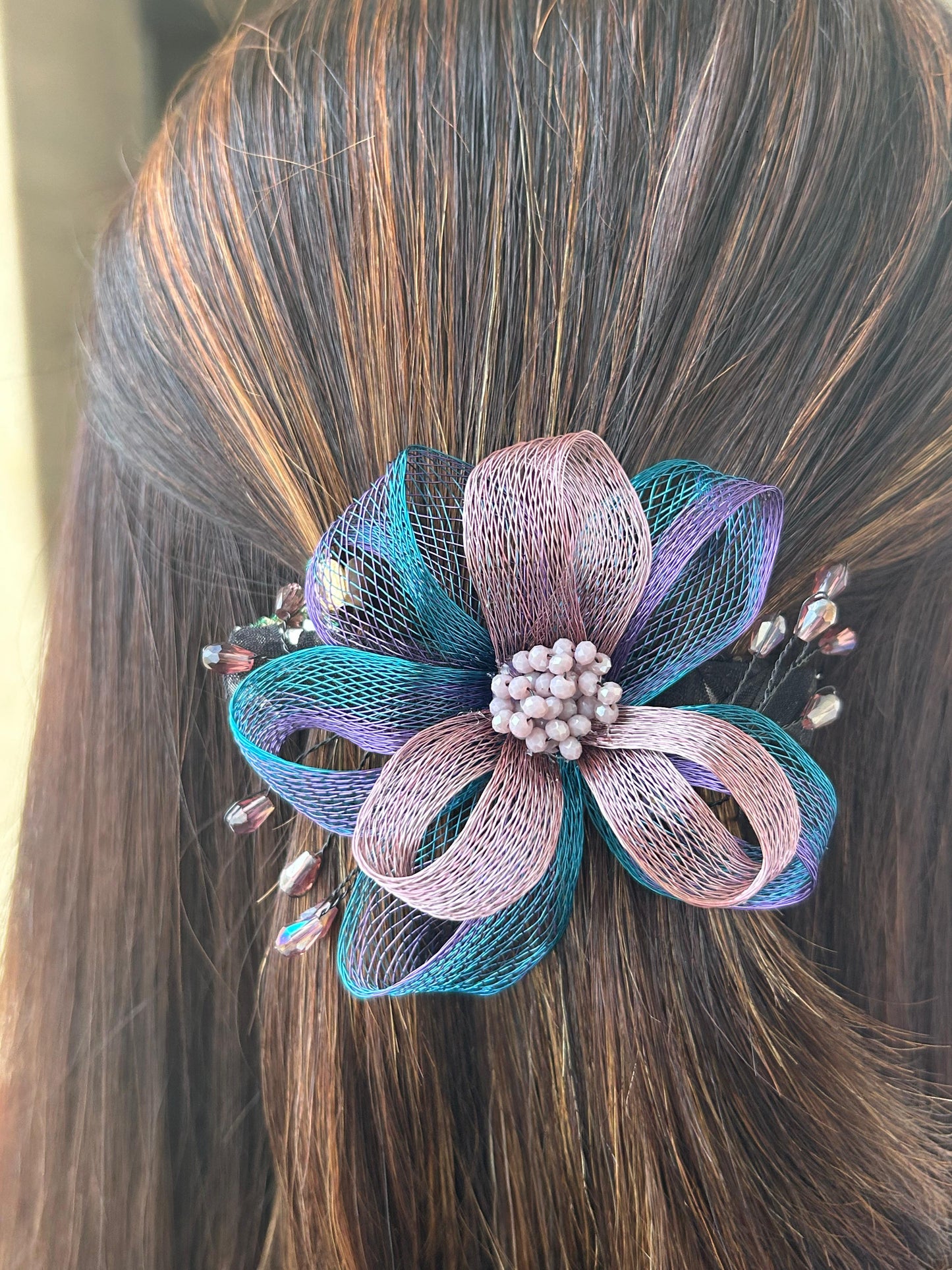 PREMIUM FLORAL BACKPIN