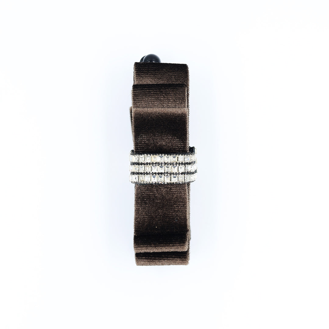 Banana Clip With Velvet and Stone Work