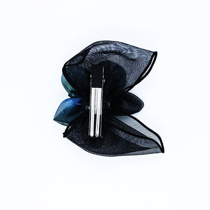 BOW ALLIGATOR PIN