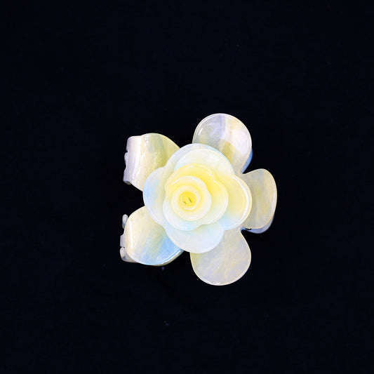 PREMIUM FLORAL CLUTCH