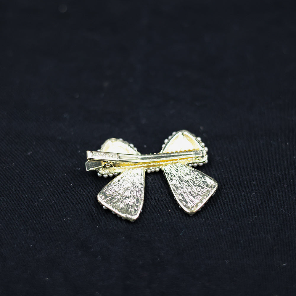 BOW ALIGATOR PIN