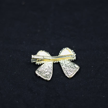 BOW ALIGATOR PIN
