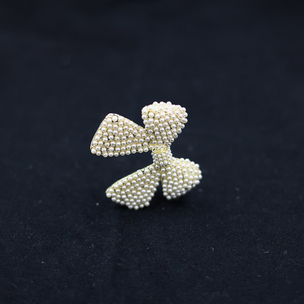 BOW ALIGATOR PIN