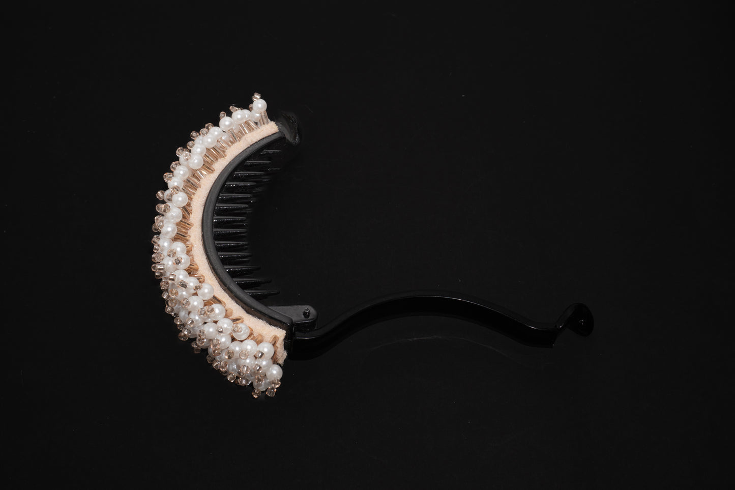 BANANA CLIP WITH PEARL WORK