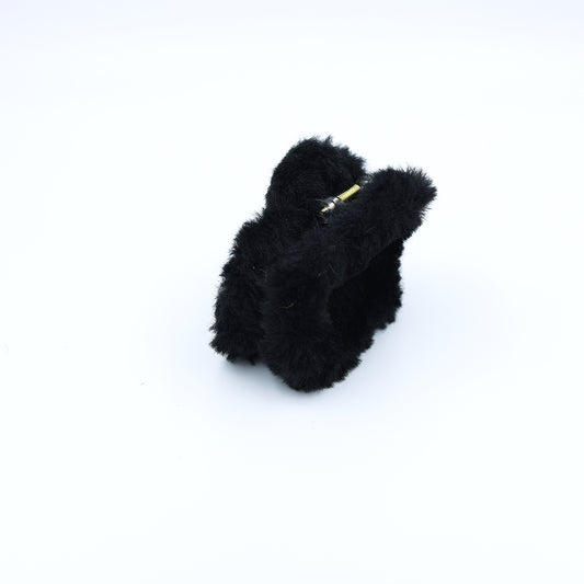 PREMIUM FURRY HAIR CLUTCH