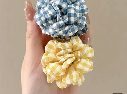 Premium Hair Clutch -Fabric Checkered