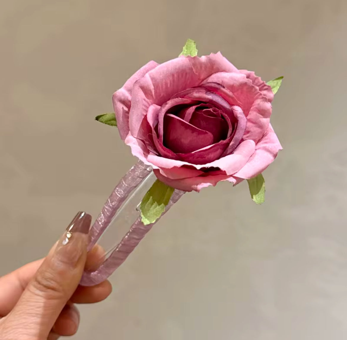 Exclusive Rose Floral Crow Clip