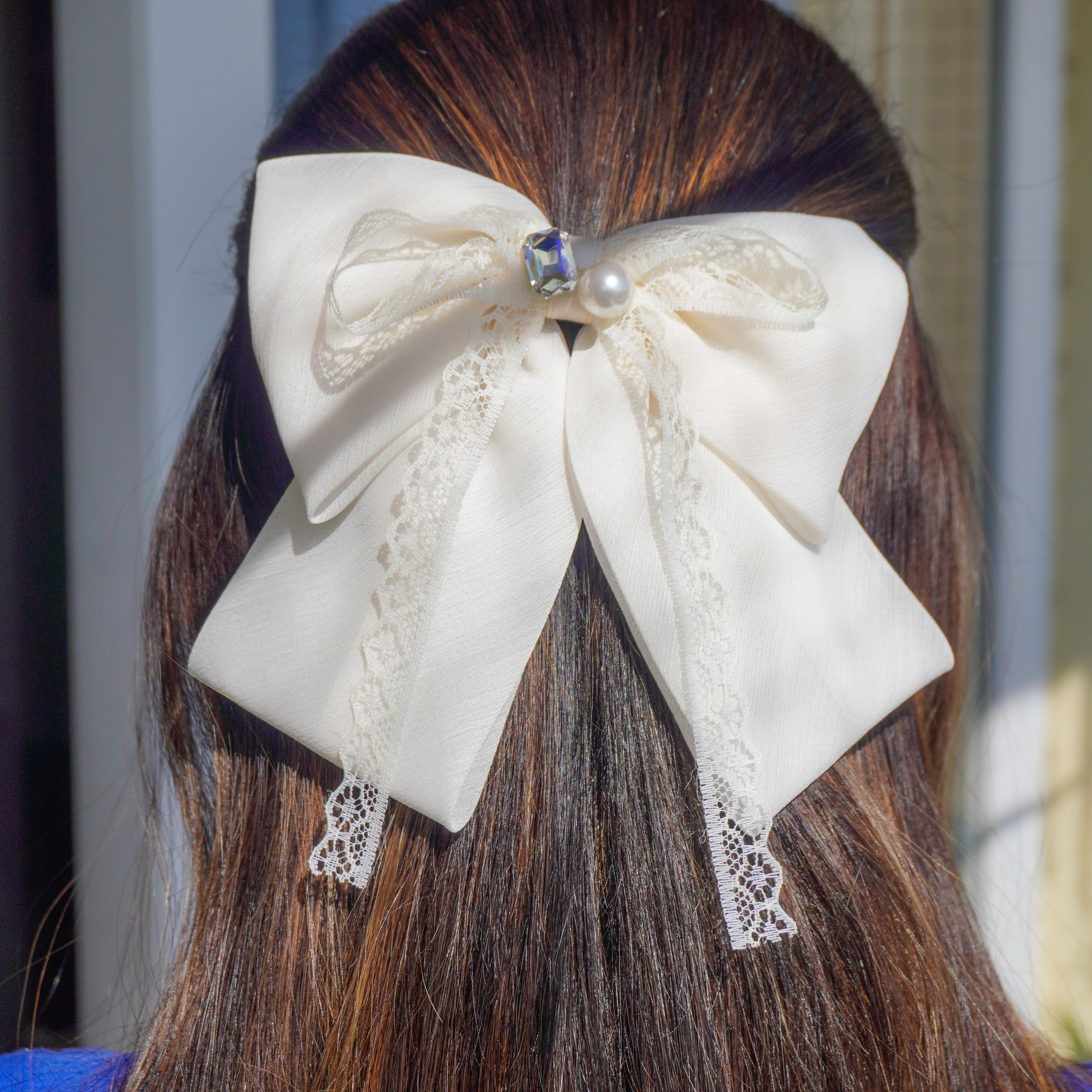 HAIR BOW CENTER PIN (CREAM)
