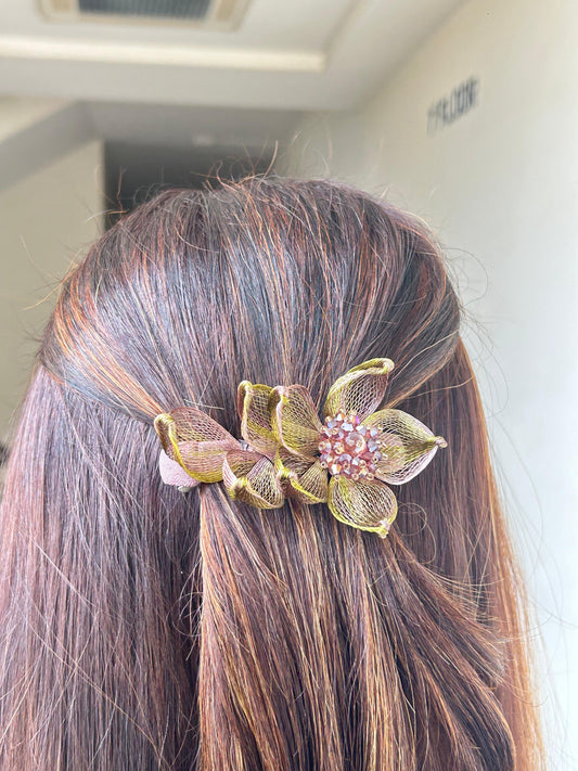 PREMIUM FLORAL BACKPIN
