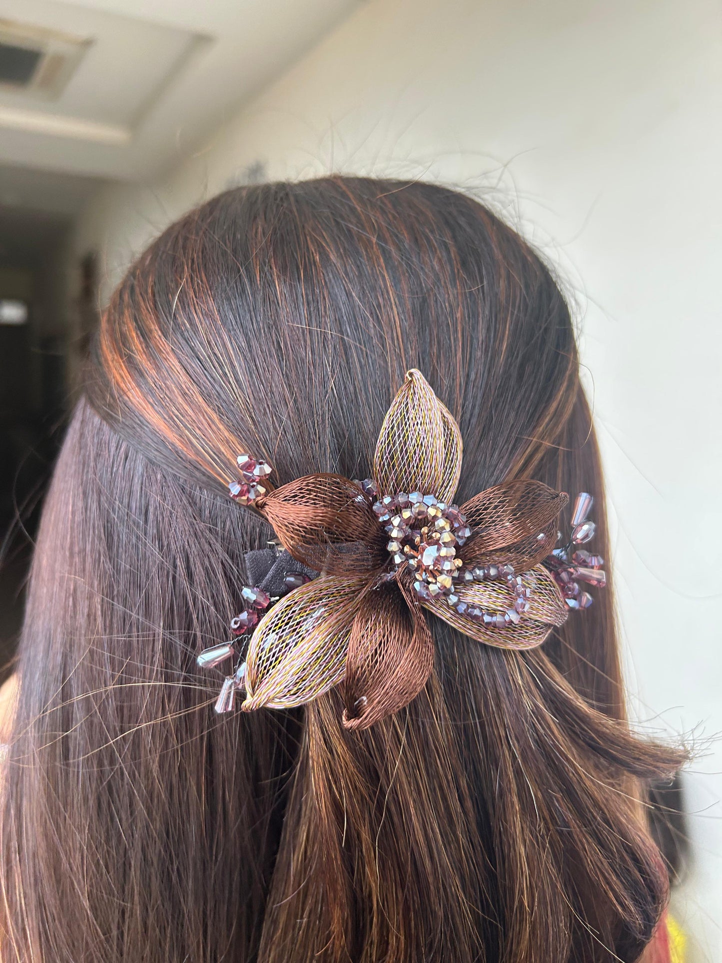 PREMIUM FLORAL BACKPIN