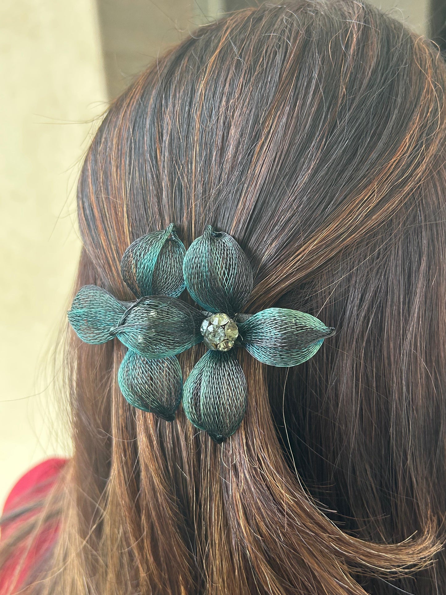 PREMIUM FLORAL BACKPIN