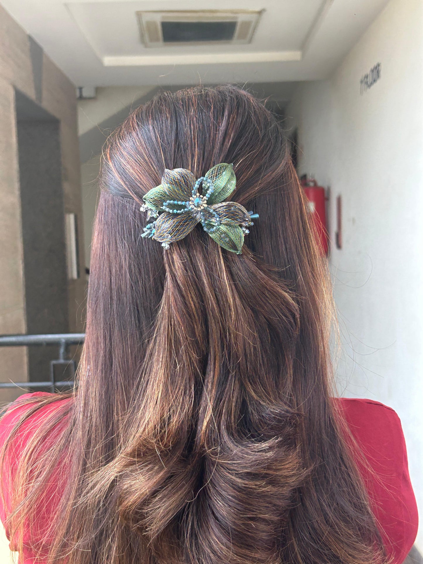 PREMIUM FLORAL BACKPIN