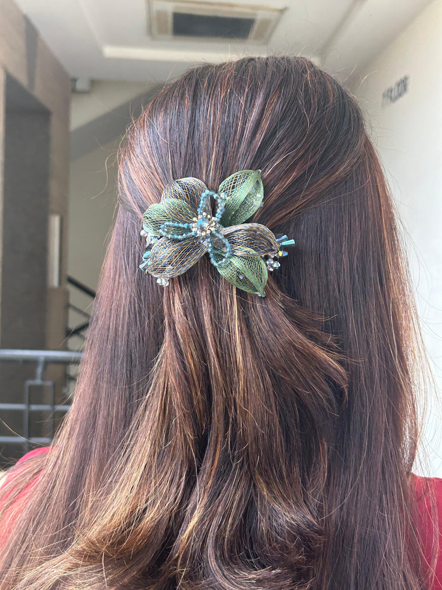 PREMIUM FLORAL BACKPIN