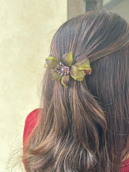 PREMIUM FLORAL BACKPIN