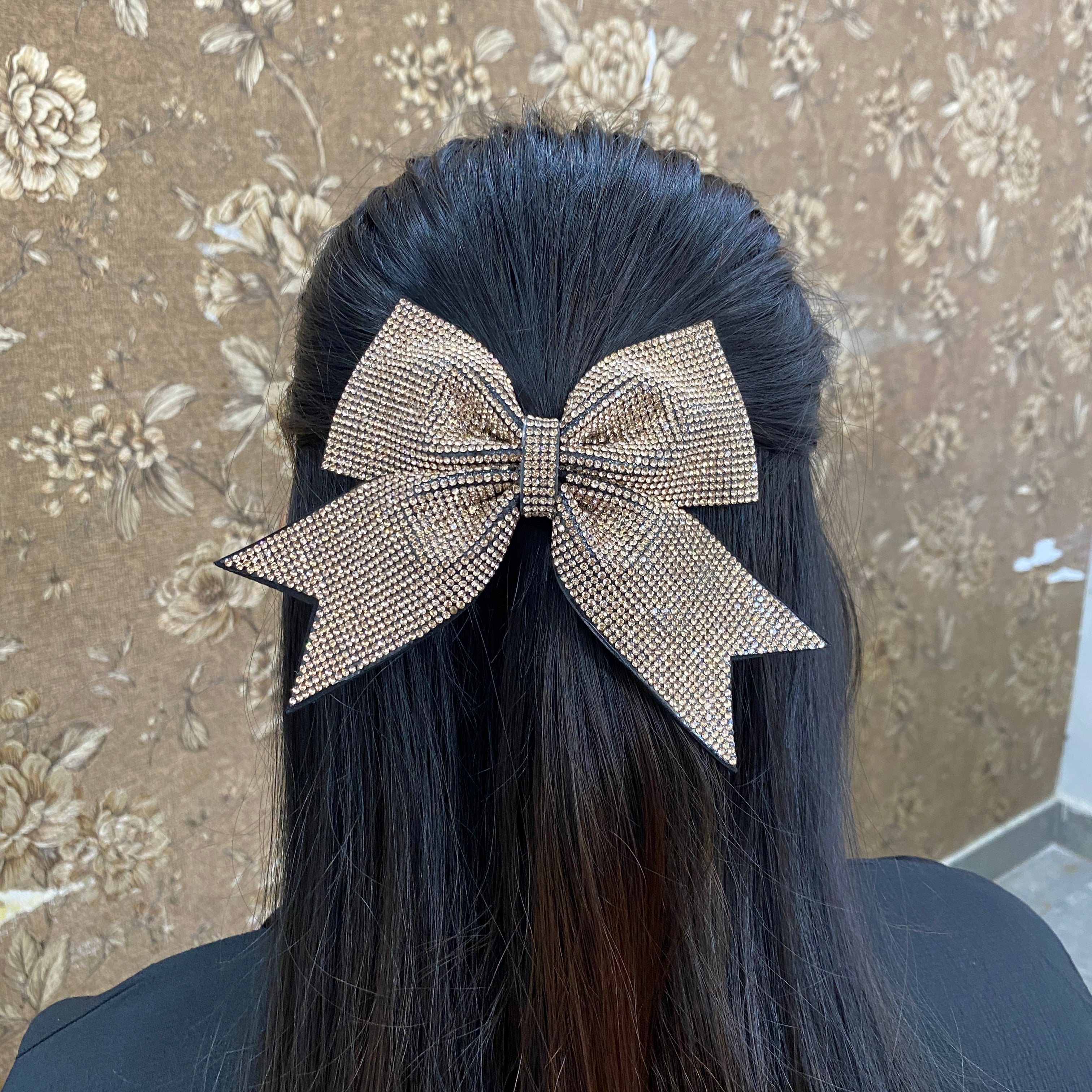 Large crystal Bow- Gold
