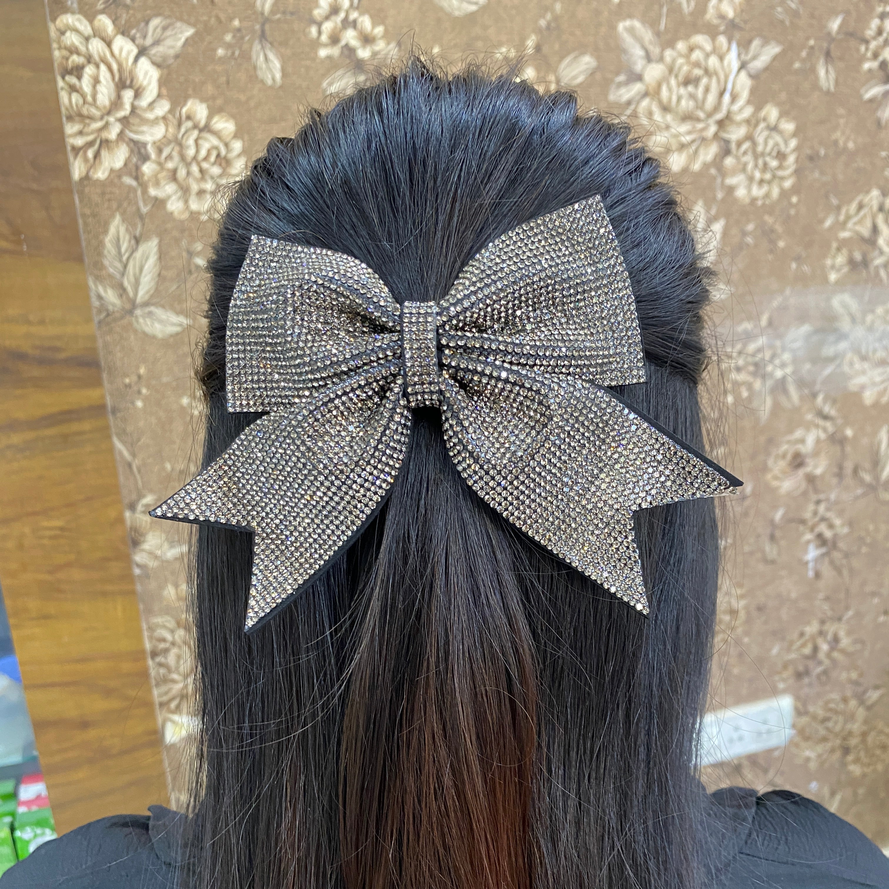 Large crystal Bow- Gunmetal