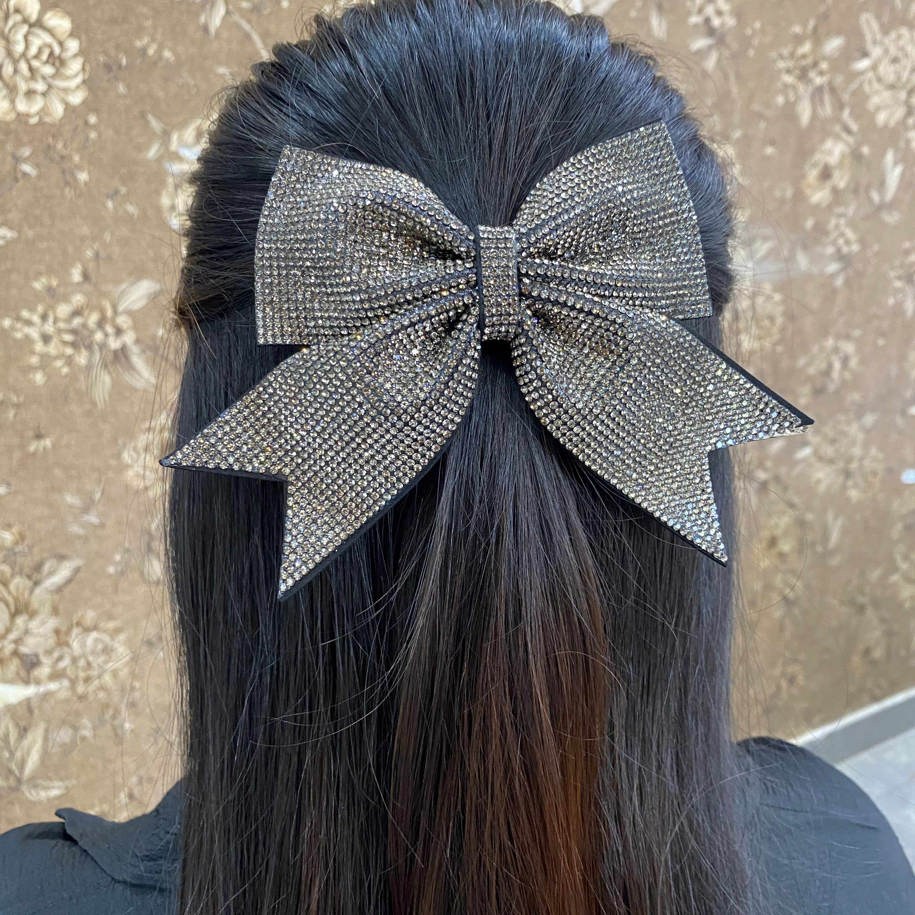 Large crystal Bow- Gunmetal