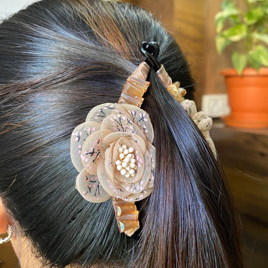 Rose and Crystal Fish clip-Light Peach