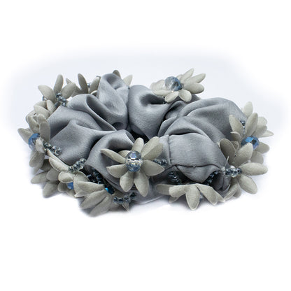 FLORAL HAIR SCRUNCHIE - GREY